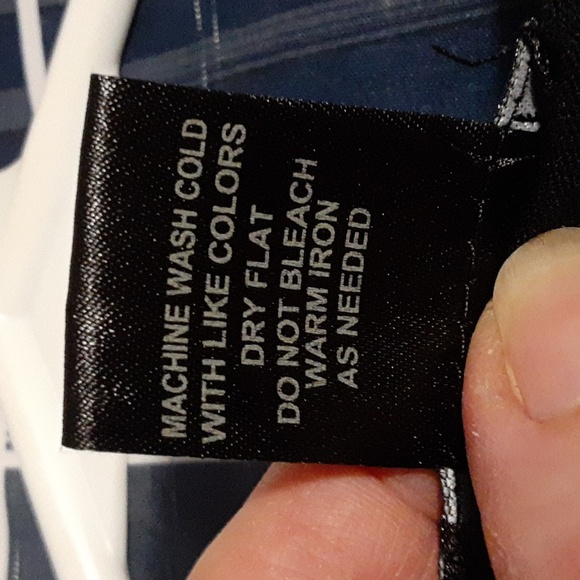 Studded rose tank top from hot topic - Picture 6 of 7